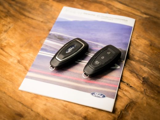 Ford Focus 1.0 EcoBoost Titanium X Business Automaat (VIRTUAL COCKPIT, APPLE CARPLAY, STUUR/STOELVERWARMING,... ActivLease financial lease