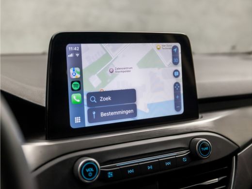 Ford Focus 1.0 EcoBoost Titanium X Business Automaat (VIRTUAL COCKPIT, APPLE CARPLAY, STUUR/STOELVERWARMING,... ActivLease financial lease