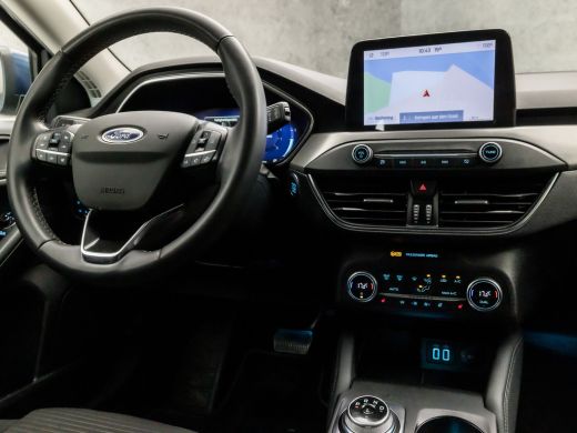 Ford Focus 1.0 EcoBoost Titanium X Business Automaat (VIRTUAL COCKPIT, APPLE CARPLAY, STUUR/STOELVERWARMING,... ActivLease financial lease