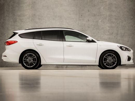 Ford Focus 1.5 EcoBoost ST Line Sport 150Pk Automaat (APPLE CARPLAY, GROOT NAVI, STUUR/STOELVERWARMING, GETI... ActivLease financial lease