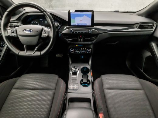 Ford Focus 1.5 EcoBoost ST Line Sport 150Pk Automaat (APPLE CARPLAY, GROOT NAVI, STUUR/STOELVERWARMING, GETI... ActivLease financial lease