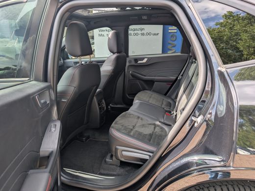 Ford Kuga 2.5 PHEV ST-Line X 225pk | Keyless | Dodehoek | Camera |  Adap. Cruise | Panoramadak | Elek. Trek... ActivLease financial lease
