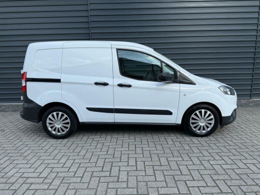 Ford Transit Courier 1.0 Trend Benzine Airco Cruise Pdc V+A ActivLease financial lease