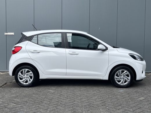 Hyundai i10 1.0 67pk Comfort | LED | Airco | Carplay | Navigatie | Bluetooth | Cruisecontrol | 1e Eigenaar ActivLease financial lease