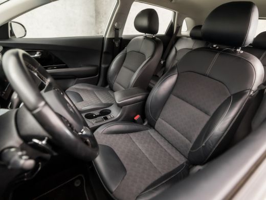 Kia Niro 1.6 GDi Hybrid DynamicLine 142Pk Automaat (APPLE CARPLAY, GROOT NAVI, LEDER, ADAPTIVE CRUISE, CAM... ActivLease financial lease
