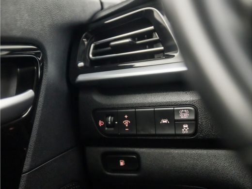 Kia Niro 1.6 GDi Hybrid DynamicLine 142Pk Automaat (APPLE CARPLAY, GROOT NAVI, LEDER, ADAPTIVE CRUISE, CAM... ActivLease financial lease