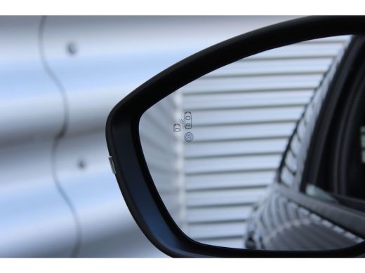 Opel Corsa-e EV 50KWH 136PK GS-LINE AUTOMAAT / NAVI / LEDER / CLIMA / PDC / 16" LMV / CAMERA / KEYLESS / FULL-... ActivLease financial lease