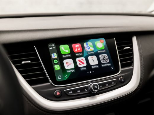 Opel Grandland X 1.2 Turbo Sport Automaat (APPLE CARPLAY, GROOT NAVI, LANE ASSIST, SPORTSTOELEN, CRUISE, PARKEERSE... ActivLease financial lease