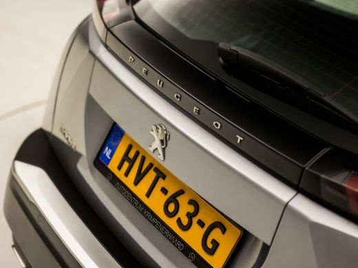 Peugeot 2008 1.2 PureTech Allure Sport Automaat (APPLE CARPLAY, GROOT NAVI, LANE ASSIST, SPORTSTOELEN, PARKEER... ActivLease financial lease