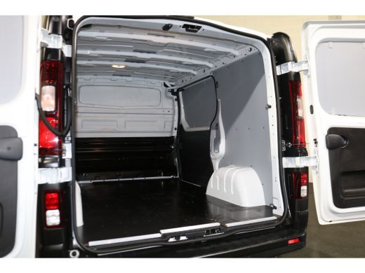 Renault Trafic 2.0 dCi 120pk L1 H1 Airco Navigatie 2x Schuifdeur ActivLease financial lease