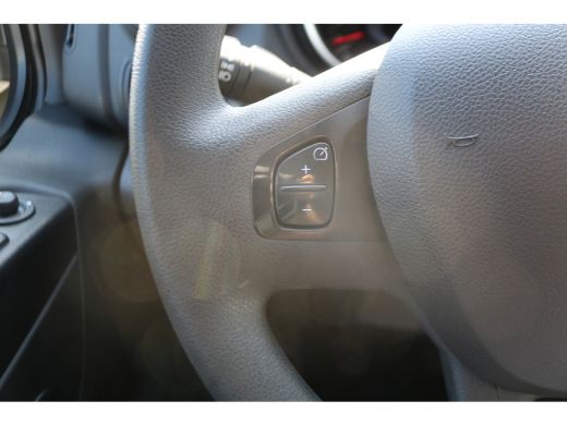 Renault Trafic 2.0 dCi 120pk L1 H1 Airco Navigatie 2x Schuifdeur ActivLease financial lease