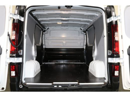 Renault Trafic 2.0 dCi 120pk L1 H1 Airco Navigatie 2x Schuifdeur ActivLease financial lease
