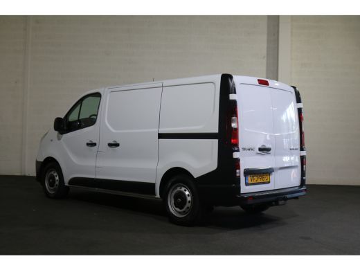 Renault Trafic 2.0 dCi 120pk L1 H1 Airco Navigatie 2x Schuifdeur ActivLease financial lease
