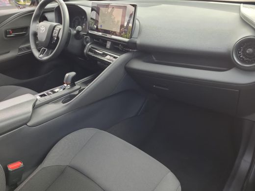 Toyota C-HR 1.8 Hybrid 140 Dynamic | Apple CarPlay | Blindspot | Parkeersensoren | Rijklaarprijs incl. garant... ActivLease financial lease