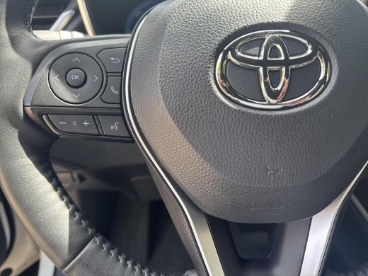 Toyota Corolla Cross Hybrid 200 AWD Style | 06-10141018 Voor meer informatie ActivLease financial lease
