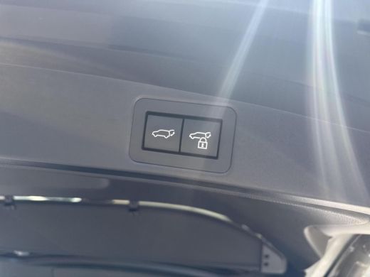 Toyota Corolla Touring Sports Hybrid 200 GR Sport Plus | 06-10141018 Voor meer informatie ActivLease financial lease
