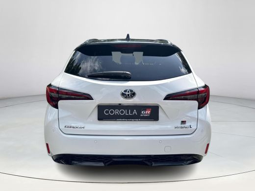 Toyota Corolla Touring Sports Hybrid 200 GR Sport Plus | 06-10141018 Voor meer informatie ActivLease financial lease