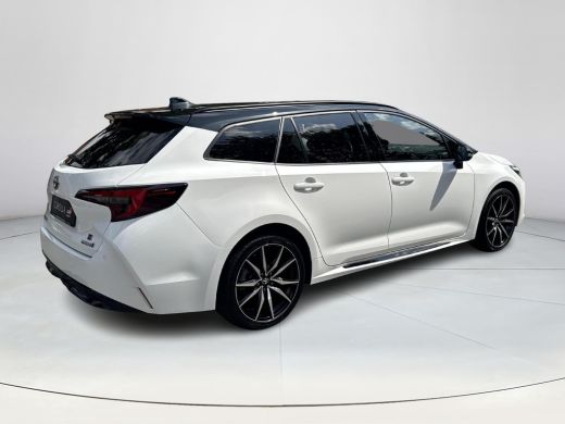 Toyota Corolla Touring Sports Hybrid 200 GR Sport Plus | 06-10141018 Voor meer informatie ActivLease financial lease