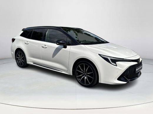 Toyota Corolla Touring Sports Hybrid 200 GR Sport Plus | 06-10141018 Voor meer informatie ActivLease financial lease