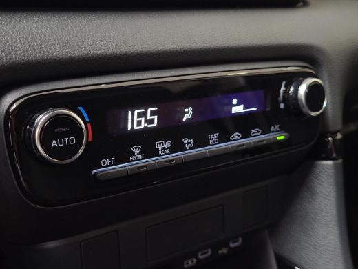 Toyota Yaris 1.5 Hybrid 115 First Edition | Apple CarPlay | Navigatie | NL Auto | Rijklaarprijs incl. garantie | ActivLease financial lease
