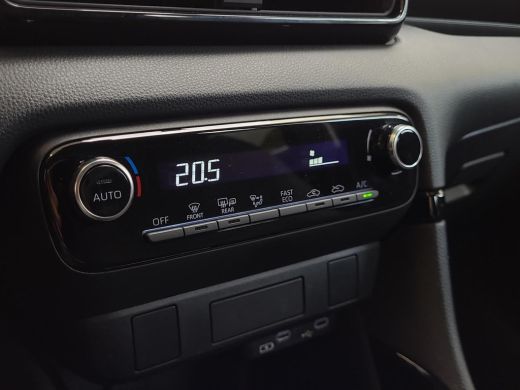 Toyota Yaris 1.5 Hybrid 115 First Edition | Apple CarPlay | Navigatie | NL Auto | Rijklaarprijs incl. garantie | ActivLease financial lease