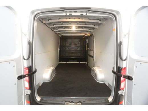 Volkswagen Crafter 35 2.0 TDI L3H2 Airco Carplay Cruise Navigatie PDC 3 Persoons ActivLease financial lease