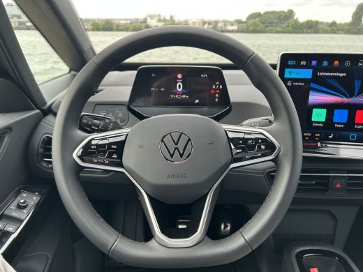 Volkswagen ID.3 Pro Limited Edition 59 kWh | Adaptive cruise control | achteruitrijcamera | 429km actieradius ActivLease financial lease