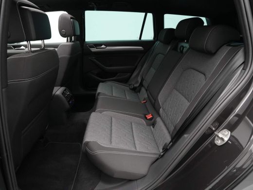 Volkswagen Passat Variant 1.4 TSI 218pk PHEV GTE Business Panorama Camera Stoelverwarming 18'' Lm Velgen 139 ActivLease financial lease