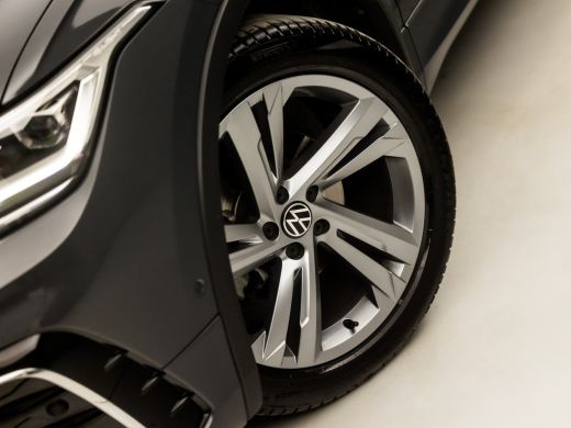 Volkswagen Tiguan 1.5 TSI R-Line 150Pk Automaat (2X R-LINE, PANORAMADAK, ALCANTARA, APPLE CARPLAY, STUUR/STOELVERWA... ActivLease financial lease