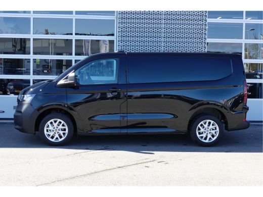 Volkswagen Transporter 2.0 TDI L1H1 28 Life | Bestuurdersassistentiepakket Plus | Climatronic climate control, 1-zone | ... ActivLease financial lease