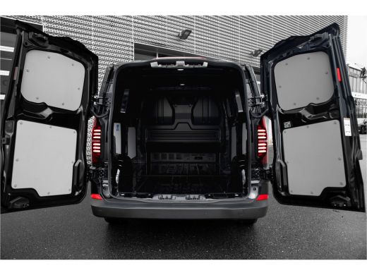 Volkswagen Transporter 2.0 TDI L1H1 28 Life | Bestuurdersassistentiepakket Plus | Climatronic climate control, 1-zone | ... ActivLease financial lease