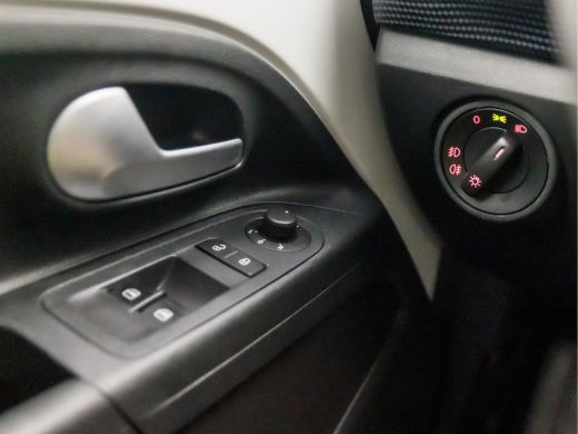 Volkswagen up! 1.0 BMT High Up! (5 DEURS, BLUETOOTH, STOELVERWARMING, SPORTSTOELEN, LM VELGEN, GETINT GLAS, ELEK... ActivLease financial lease