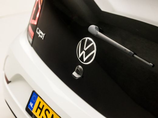 Volkswagen up! 1.0 BMT High Up! (5 DEURS, BLUETOOTH, STOELVERWARMING, SPORTSTOELEN, LM VELGEN, GETINT GLAS, ELEK... ActivLease financial lease