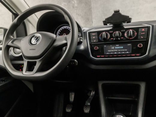 Volkswagen up! 1.0 BMT High Up! (5 DEURS, BLUETOOTH, STOELVERWARMING, SPORTSTOELEN, LM VELGEN, GETINT GLAS, ELEK... ActivLease financial lease