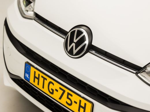 Volkswagen up! 1.0 BMT High Up! (5 DEURS, BLUETOOTH, STOELVERWARMING, SPORTSTOELEN, LM VELGEN, GETINT GLAS, ELEK... ActivLease financial lease