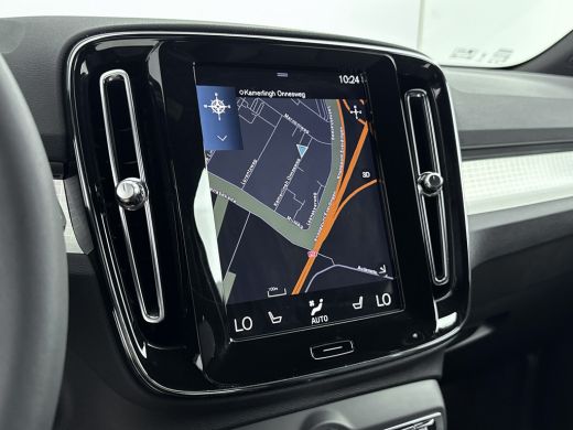 Volvo  XC40 1.5 T4 Recharge Plus Dark | Voorruit verwarming | Trekhaak | PDC + 360 Camera | Adaptive Cruiscon... ActivLease financial lease