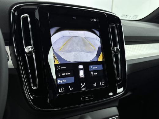 Volvo  XC40 1.5 T4 Recharge Plus Dark | Voorruit verwarming | Trekhaak | PDC + 360 Camera | Adaptive Cruiscon... ActivLease financial lease