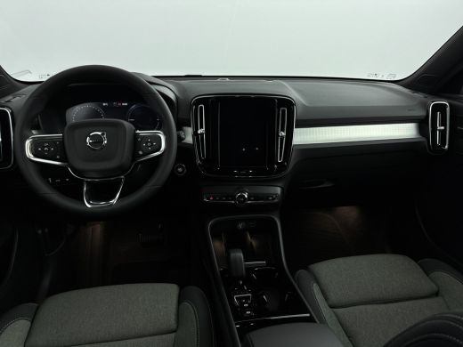 Volvo  XC40 1.5 T4 Recharge Plus Dark | Voorruit verwarming | Trekhaak | PDC + 360 Camera | Adaptive Cruiscon... ActivLease financial lease