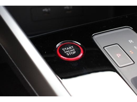 Audi RS3 2.5 TFSI RS3 400PK QUATTRO | PANO DAK | BLACK OPTIC | ALCANTARA STUUR | HEAD UP DISPLAY | CAMERA ... ActivLease financial lease