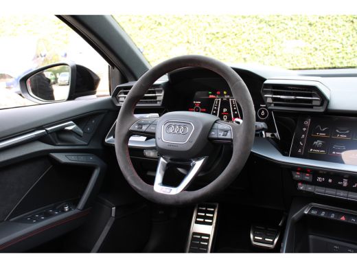 Audi RS3 2.5 TFSI RS3 400PK QUATTRO | PANO DAK | BLACK OPTIC | ALCANTARA STUUR | HEAD UP DISPLAY | CAMERA ... ActivLease financial lease