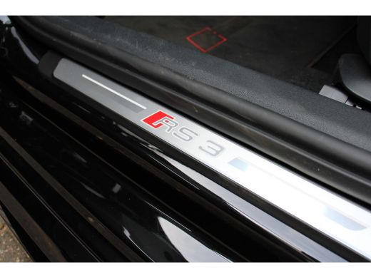 Audi RS3 2.5 TFSI RS3 400PK QUATTRO | PANO DAK | BLACK OPTIC | ALCANTARA STUUR | HEAD UP DISPLAY | CAMERA ... ActivLease financial lease