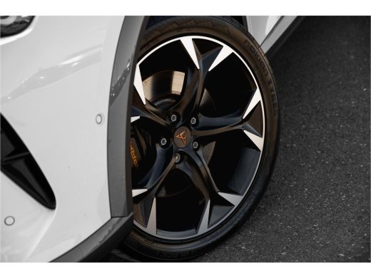 CUPRA Formentor 1.4 e-Hybrid VZ 245 PK Performance | Trekhaak | Carplay | Camera | Stoel- Stuurverwarming ActivLease financial lease