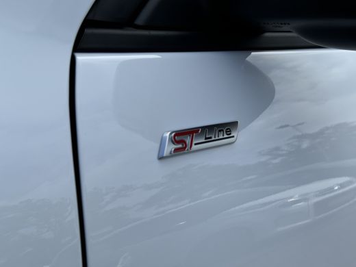 Ford Kuga 2.5 PHEV ST-LINE | DIRECT LEVERBAAR! | ELEKTR TREKHAAK | WINTERPACK | 19'' LMV | STANDVERWARMING ... ActivLease financial lease