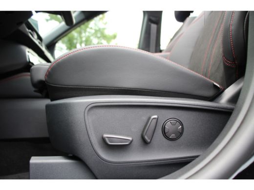 Ford Kuga 2.5 PHEV ST-LINE X | SNEL RIJDEN! | PANODAK | WINTERPACK | DRIVER ASS PACK | 19" VELGEN | 2100KG ... ActivLease financial lease