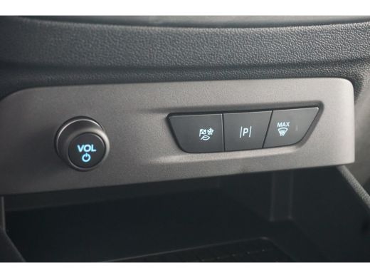 Ford Transit Courier Limited 44 kWh | Voorraad, Snel Leverbaar! | Driver Assistance Pack | Trekhaak | ActivLease financial lease