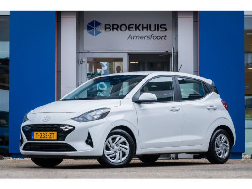Hyundai i10 1.0 Comfort | Airco | Cruise Control | Apple Carplay/Android Auto | Achterbank in delen neerklapb... Hyundai i10 1.0 Comfort | Airco | Cruise Control | Apple Carplay/Android Auto | Achterbank in delen neerklapb...