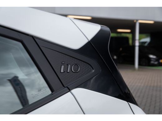 Hyundai i10 1.0 Comfort | Airco | Cruise Control | Apple Carplay/Android Auto | Achterbank in delen neerklapb... ActivLease financial lease