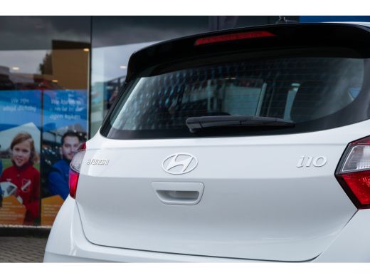 Hyundai i10 1.0 Comfort | Airco | Cruise Control | Apple Carplay/Android Auto | Achterbank in delen neerklapb... ActivLease financial lease