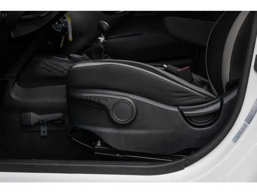 Hyundai i10 1.0 Comfort | Airco | Cruise Control | Apple Carplay/Android Auto | Achterbank in delen neerklapb... ActivLease financial lease