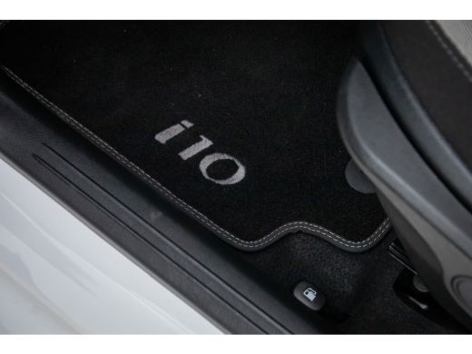 Hyundai i10 1.0 Comfort | Airco | Cruise Control | Apple Carplay/Android Auto | Achterbank in delen neerklapb... ActivLease financial lease